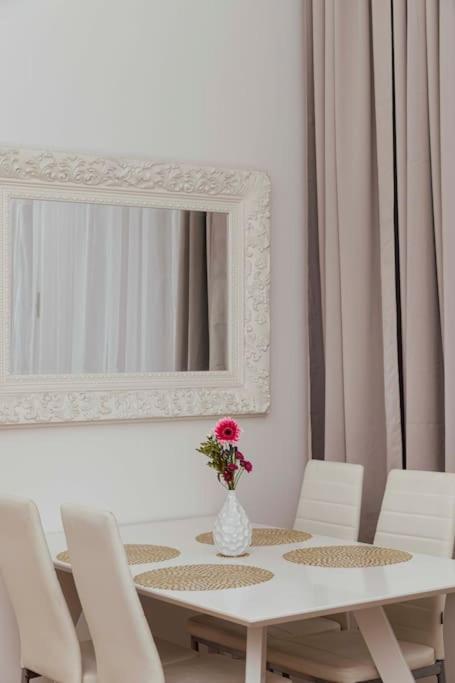 Modern Stylish Comfortable 2 Bedroom Apartment Вена Экстерьер фото