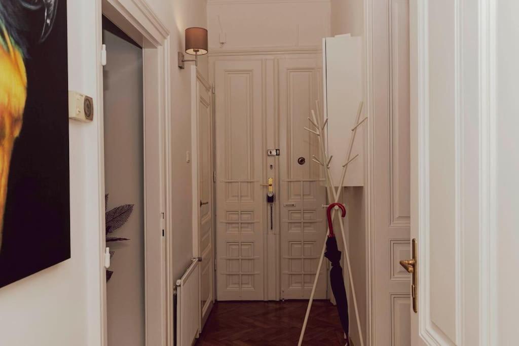 Modern Stylish Comfortable 2 Bedroom Apartment Вена Экстерьер фото